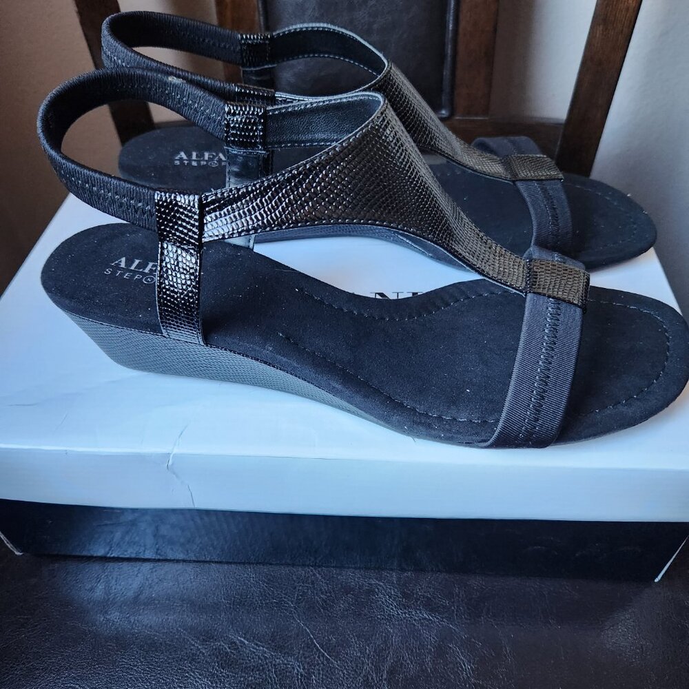 Alfani Vacanza Womens Faux Leather Wedge Sandals - Sz 9W - Picture 4 of 7